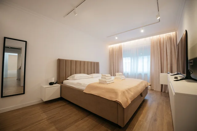 CIRC 32 — living space