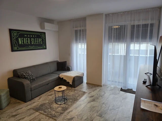 IRIS 25 — living space